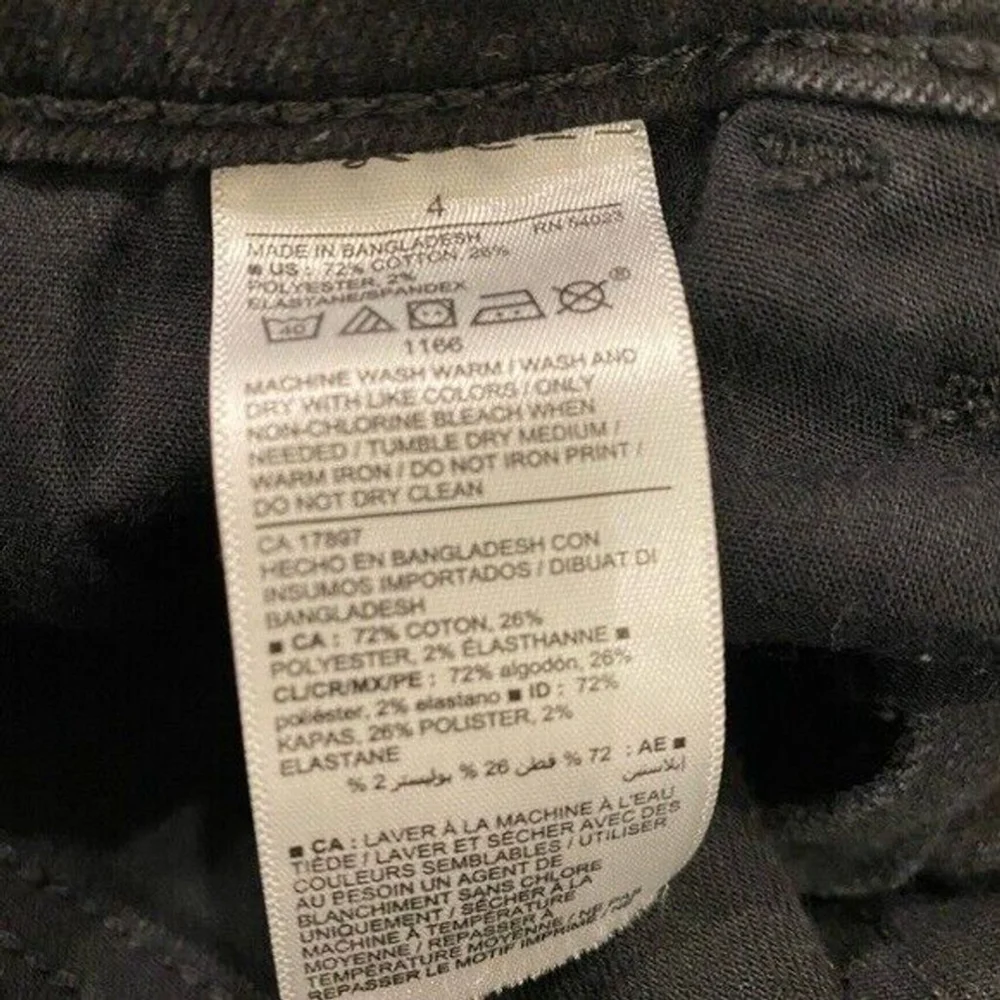 Old Navy Boyfriend Shorts Womens Size 4 Distressed Black Denim